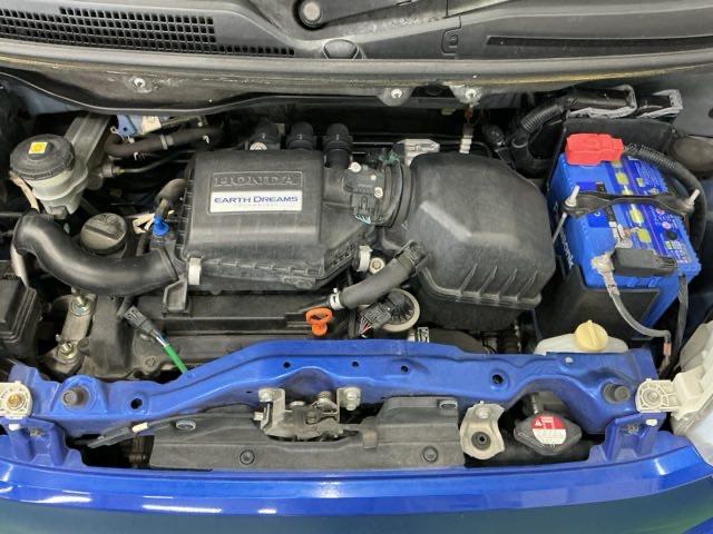 Ｎ－ＢＯＸ ２トーンカラースタイルＧ・Ｌパッケージ　Ｒカメラ　ＣＤ　ＥＴＣ　ワンセグ　アルミホイール　左右エアバック　Ｓキー　横滑り防止装置付　記録簿　パワーウィンドウ　盗難防止装置　パワーステアリング　ＩＳＴＯＰ　ベンチＳ　ＡＢＳ　エアコン（28枚目）