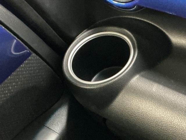 Ｎ－ＢＯＸ ２トーンカラースタイルＧ・Ｌパッケージ　Ｒカメラ　ＣＤ　ＥＴＣ　ワンセグ　アルミホイール　左右エアバック　Ｓキー　横滑り防止装置付　記録簿　パワーウィンドウ　盗難防止装置　パワーステアリング　ＩＳＴＯＰ　ベンチＳ　ＡＢＳ　エアコン（45枚目）