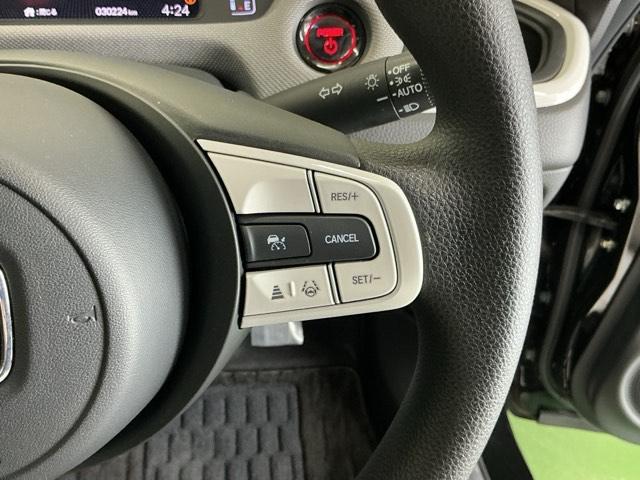 フィット ｅ：ＨＥＶクロスター　ドラレコ　ナビ　Ｒカメラ　ブルートゥース　インテリキー　キーフリー　ＬＥＤヘットライト　イモビライザー　サイドカーテンエアバック　Ｃソナー　クルコン　パワーウインドウ　エアコン　ＵＳＢ　記録簿　ＥＴＣ（57枚目）