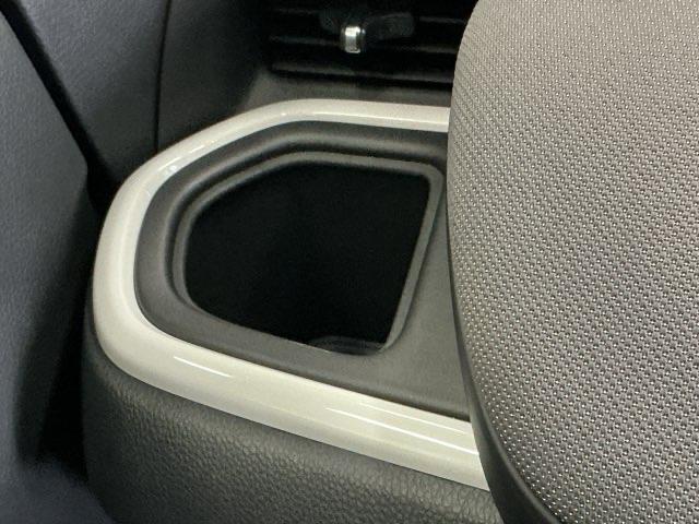 フィット ｅ：ＨＥＶクロスター　ドラレコ　ナビ　Ｒカメラ　ブルートゥース　インテリキー　キーフリー　ＬＥＤヘットライト　イモビライザー　サイドカーテンエアバック　Ｃソナー　クルコン　パワーウインドウ　エアコン　ＵＳＢ　記録簿　ＥＴＣ（59枚目）