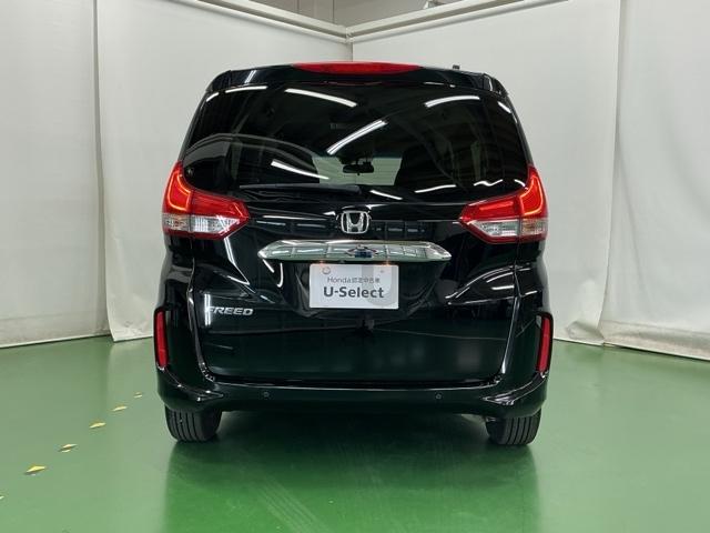 フリード Ｇ・ホンダセンシング　ドラレコ　ナビ　Ｒカメラ　後席モニター　Ｗ電動ドア　キーフリ　スマートキーシステム　イモビ　ＵＳＢポート　カラーバックモニター　横滑防止装置　ＬＥＤランプ　整備点検記録簿　エアコン　クルコン　ＳＲＳ（9枚目）