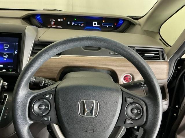 フリード Ｇ・ホンダセンシング　ドラレコ　ナビ　Ｒカメラ　後席モニター　Ｗ電動ドア　キーフリ　スマートキーシステム　イモビ　ＵＳＢポート　カラーバックモニター　横滑防止装置　ＬＥＤランプ　整備点検記録簿　エアコン　クルコン　ＳＲＳ（26枚目）