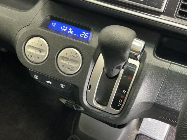 ライフ ディーバスマートスタイル　ナビ　Ｒカメラ　ＣＤ　ＥＴＣ　ＤＶＤ　バックカメ　パワステ　スマートキーシステム　オートエアコン　キーフリー　ＰＷ　ベンチシート　イモビライザー　ＡＢＳ　エアバッグ　Ｗエアバッグ（14枚目）