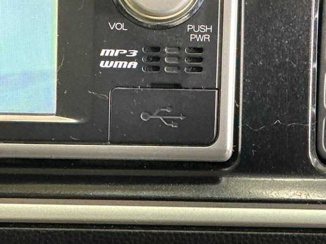 ライフ ディーバスマートスタイル　ナビ　Ｒカメラ　ＣＤ　ＥＴＣ　ＤＶＤ　バックカメ　パワステ　スマートキーシステム　オートエアコン　キーフリー　ＰＷ　ベンチシート　イモビライザー　ＡＢＳ　エアバッグ　Ｗエアバッグ（16枚目）