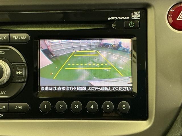 フィット Ｇ　Ｒカメラ　ＣＤ　ＥＴＣ　運転席／助手席エアバッグ　キーレスエントリーキー　ダブルエアバッグ　リアカメラ　メンテナンスノート　盗難防止システム　マニュアルエアコン　パワーステアリング　ＡＢＳ（12枚目）