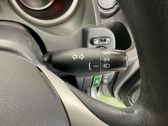 フィット Ｇ　Ｒカメラ　ＣＤ　ＥＴＣ　運転席／助手席エアバッグ　キーレスエントリーキー　ダブルエアバッグ　リアカメラ　メンテナンスノート　盗難防止システム　マニュアルエアコン　パワーステアリング　ＡＢＳ（41枚目）