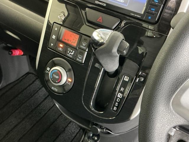 タント カスタムＸトップエディションＳＡ　ナビ　Ｒカメラ　ブルートゥース　フルセグＴＶ　横滑り防止機能　セキュリティ　整備記録簿　キーフリーシステム　スマ－トキ－　地デジフルセグ　助手席エアバッグ　リアカメラ　ＬＥＤライト　パワーウィンドウ（15枚目）