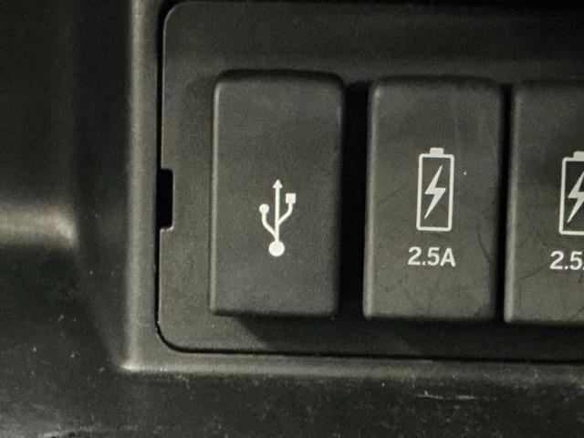 Ｎ－ＢＯＸカスタム Ｌ　ナビ　Ｒカメラ　ブルートゥース　フルセグ　シートヒーター付き　助手席エアバック　Ｂカメ　メンテナンスノート　ＬＥＤ　エアバッグ　パワーウインドウ　Ａライト　クルコン　エアコン　スマートキーＰスタート（18枚目）