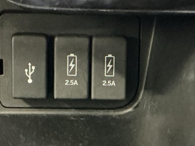 Ｎ－ＢＯＸカスタム Ｌ　ナビ　Ｒカメラ　ブルートゥース　フルセグ　シートヒーター付き　助手席エアバック　Ｂカメ　メンテナンスノート　ＬＥＤ　エアバッグ　パワーウインドウ　Ａライト　クルコン　エアコン　スマートキーＰスタート（19枚目）