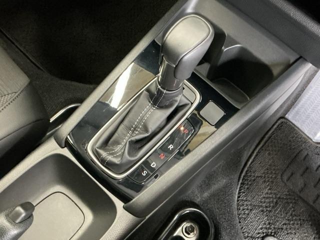 ＷＲ－Ｖ Ｚ＋ブラックスタイル　ドラレコ　ナビ　Ｒカメラ　ブルートゥース　キーフリー　サイドエアバック　フルセグテレビ　横滑り防止機能　バックカメラ　禁煙車　ＵＳＢ　ＬＥＤヘッドライト　オートクルーズコントロール　盗難防止システム（19枚目）