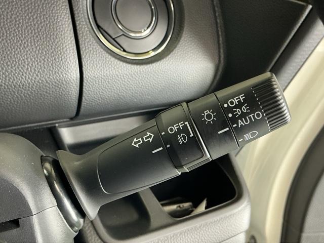 N-BOXカスタム Lターボ ドラレコ ナビ Rカメラ ブルートゥース 両側電動D セキュリティアラーム 誤発信抑制 フルオートエアコン Sヒーター LEDランプ 地デジフルセグ Bカメ アクティブクルーズコントロール Iストップ(28枚目)