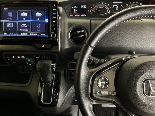 Ｎ－ＢＯＸカスタム Ｌスタイル＋ブラック　ドラレコ　ナビ　Ｒカメラ　ブルートゥース　Ａライト　シティブレーキアクティブシステム　リアカメラ　パワステ　シ－トヒ－タ－　ＡＢＳ　フルセグ　オートエアコン　クルコン　横滑防止　ＬＥＤランプ（3枚目）