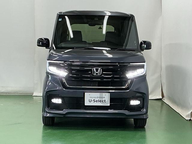 Ｎ－ＢＯＸカスタム Ｌスタイル＋ブラック　ドラレコ　ナビ　Ｒカメラ　ブルートゥース　Ａライト　シティブレーキアクティブシステム　リアカメラ　パワステ　シ－トヒ－タ－　ＡＢＳ　フルセグ　オートエアコン　クルコン　横滑防止　ＬＥＤランプ（6枚目）