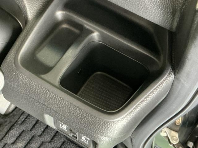 Ｎ－ＢＯＸカスタム Ｌスタイル＋ブラック　ドラレコ　ナビ　Ｒカメラ　ブルートゥース　Ａライト　シティブレーキアクティブシステム　リアカメラ　パワステ　シ－トヒ－タ－　ＡＢＳ　フルセグ　オートエアコン　クルコン　横滑防止　ＬＥＤランプ（20枚目）