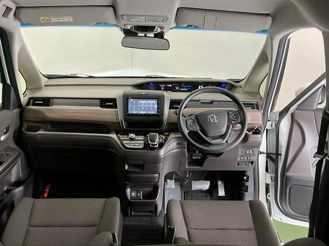 フリードハイブリッド ハイブリッド・Ｇ　ドラレコ　ナビ　Ｒカメラ　ブルートゥース　両側パワスラドア　ＥＴＣ車載器　クルーズコントロール　記録簿　スマートキープッシュスタート　ＡＡＣ　キーレス　ｉ－ＳＴＯＰ　シートヒータ　両席エアバック（2枚目）