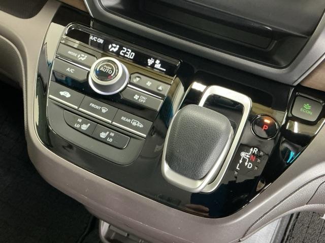 フリードハイブリッド ハイブリッド・Ｇ　ドラレコ　ナビ　Ｒカメラ　ブルートゥース　両側パワスラドア　ＥＴＣ車載器　クルーズコントロール　記録簿　スマートキープッシュスタート　ＡＡＣ　キーレス　ｉ－ＳＴＯＰ　シートヒータ　両席エアバック（18枚目）