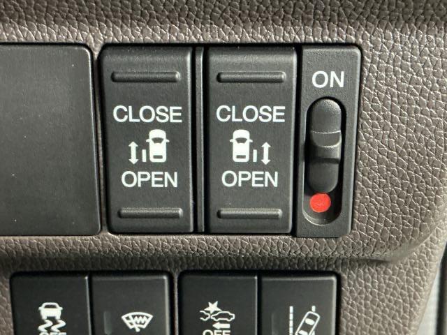 フリードハイブリッド ハイブリッド・Ｇ　ドラレコ　ナビ　Ｒカメラ　ブルートゥース　両側パワスラドア　ＥＴＣ車載器　クルーズコントロール　記録簿　スマートキープッシュスタート　ＡＡＣ　キーレス　ｉ－ＳＴＯＰ　シートヒータ　両席エアバック（27枚目）