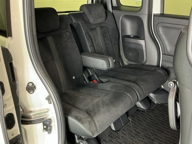 Ｎ－ＢＯＸカスタム Ｌスタイル＋ブラック　ナビ　Ｒカメラ　ブルートゥース　ＣＤ　エアバック　キーフリー　スマ－トキ－　Ｂモニター　レーンキープ　ＶＳＡ　パワーウィンドウ　カーテンエアバッグ　ＬＥＤへッドライト　レーダークルーズ　ＵＳＢ　ＡＢＳ（23枚目）