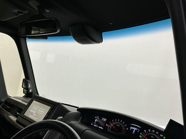 Ｎ－ＢＯＸカスタム Ｌスタイル＋ブラック　ナビ　Ｒカメラ　ブルートゥース　ＣＤ　エアバック　キーフリー　スマ－トキ－　Ｂモニター　レーンキープ　ＶＳＡ　パワーウィンドウ　カーテンエアバッグ　ＬＥＤへッドライト　レーダークルーズ　ＵＳＢ　ＡＢＳ（30枚目）