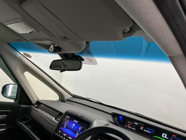 フリードハイブリッド ハイブリッド・Ｇブラックスタイル　ナビ　Ｒカメラ　後席モニター　フルセグ　衝突被害軽減ブレーキ　レーダークルコン　三列シート　レーンキープアシスト　Ｂカメラ　ＵＳＢポート　Ｂｌｕｅｔｏｏｔｈ接続　シートヒーター　ＬＥＤヘッドライト（29枚目）