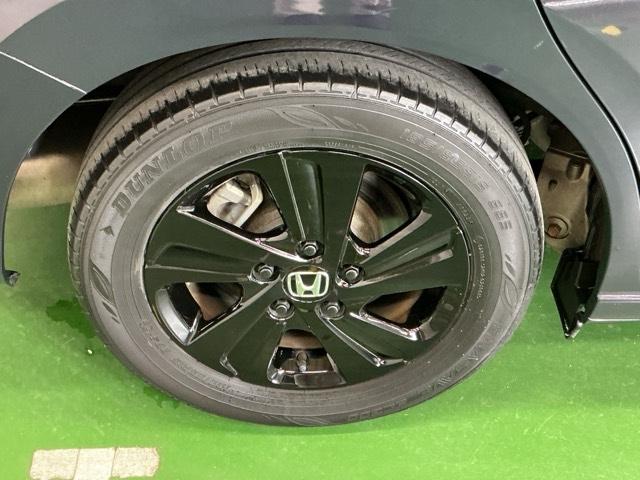 フリードハイブリッド ハイブリッド・Ｇブラックスタイル　ナビ　Ｒカメラ　後席モニター　フルセグ　衝突被害軽減ブレーキ　レーダークルコン　三列シート　レーンキープアシスト　Ｂカメラ　ＵＳＢポート　Ｂｌｕｅｔｏｏｔｈ接続　シートヒーター　ＬＥＤヘッドライト（33枚目）