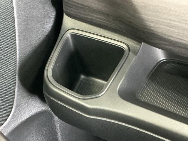 フリードハイブリッド ハイブリッド・Ｇブラックスタイル　ナビ　Ｒカメラ　後席モニター　フルセグ　衝突被害軽減ブレーキ　レーダークルコン　三列シート　レーンキープアシスト　Ｂカメラ　ＵＳＢポート　Ｂｌｕｅｔｏｏｔｈ接続　シートヒーター　ＬＥＤヘッドライト（47枚目）