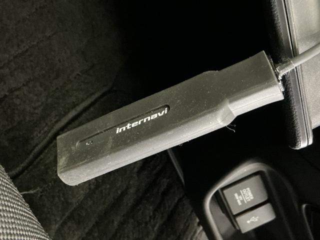 フリードハイブリッド ハイブリッド・Ｇブラックスタイル　ナビ　Ｒカメラ　後席モニター　フルセグ　衝突被害軽減ブレーキ　レーダークルコン　三列シート　レーンキープアシスト　Ｂカメラ　ＵＳＢポート　Ｂｌｕｅｔｏｏｔｈ接続　シートヒーター　ＬＥＤヘッドライト（49枚目）