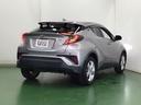 Ｃ－ＨＲ ＳＬＥＤエディション　ナビ　Ｒカメラ　ブルートゥース　フルセグ　助手席エアバッグ　定期点検記録簿　地デジＴＶ　ＥＴＣ付き　クルコン　アイドリングストップ　ＬＥＤヘットライト　ＤＶＤ　イモビライザー　オートエアコン　キーレス（8枚目）
