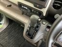 Ｌホンダセンシング　ナビ　Ｒカメラ　ブルートゥース　フルセグ　ＥＴＣ装備　Ｂモニタ　誤発進抑制　シートヒータ　オートライト　ＤＶＤ　横滑り防止機能　ＵＳＢポート　パーキングセンサー　セキュリティアラーム　キーフリー（17枚目）