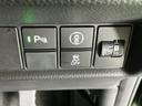 運転席から操作しやすい各種スイッチ