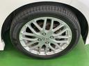 純正アルミホイールです。足元が引き立つので、車全体のイメージがアップしますよ!