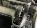発進時から滑らかに加速する無段階変速のCVTはストップ&ゴーの多い街の中も快適です