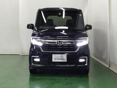 ＬＥＤヘッドライトを装備しています。ＬＥＤヘッドライトはとても明るく、雨の日や夜間走行も安全・安心です。オートライトコントロール付きで周囲の明るさに応じて自動で点灯・消灯します 7
