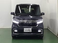 ＬＥＤヘッドライトを装備しています。ＬＥＤヘッドライトはとても明るく、雨の日や夜間走行も安全・安心です。オートライトコントロール付きで周囲の明るさに応じて自動で点灯・消灯します 7