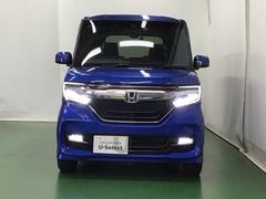 ＬＥＤヘッドライトを装備しています。ＬＥＤヘッドライトはとても明るく、雨の日や夜間走行も安全・安心です。オートライトコントロール付きで周囲の明るさに応じて自動で点灯・消灯します 6