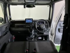 �ɥ饤�С����濴�˼����˼꤬�Ϥ����֤ˣ��ԥ��쥯�ȥ�С��䥨�������͡��������å��ʤɤ����֡��������ͥ��Ƥ��ޤ� 2