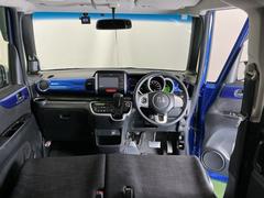 �ɥ饤�С����濴�˼����˼꤬�Ϥ����֤ˣ��ԥ��쥯�ȥ�С��䥨�������͡��������å��ʤɤ����֡��������ͥ��Ƥ��ޤ� 2