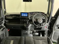 �ɥ饤�С����濴�˼����˼꤬�Ϥ����֤ˣ��ԥ��쥯�ȥ�С��䥨�������͡��������å��ʤɤ����֡��������ͥ��Ƥ��ޤ� 2