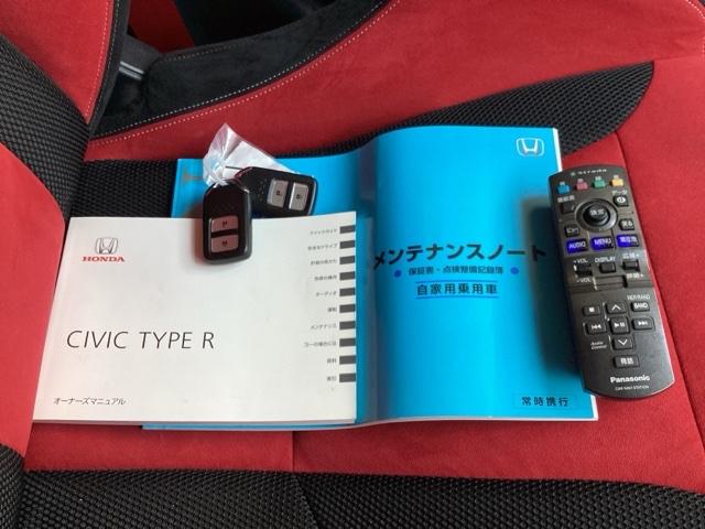 シビック タイプＲ　メモリーナビＬＥＤライト　クルーズＣ　バックモニター　フルオートエアコン　サイドエアバッグ　ＬＥＤヘッドライト　ＥＴＣ　ＤＶＤ　ＤＳＣ　ターボ　パワーウインドウ　キーフリー　ＡＢＳ　助手席エアバッグ（19枚目）
