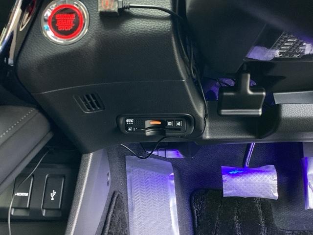 ヴェゼル Ｘ・ホンダセンシング　純正メモリーナビＬＥＤライト　衝突被害軽減ブレ－キ　リヤカメラ　セキュリティアラーム　Ｄレコ　パワーステアリング　パワーウインドウ　サイドカーテンエアバック　横滑り防止機能　ヘッドライトＬＥＤ　ＵＳＢ（14枚目）