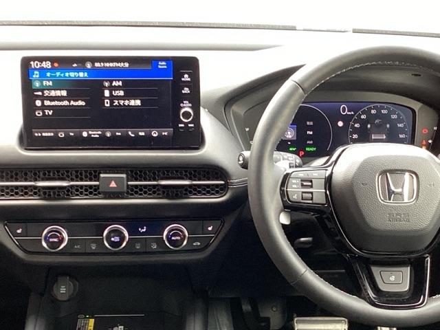 ＺＲ－Ｖ ｅ：ＨＥＶＺ特別仕様車ブラックスタイル　純正コネクトディスプレイオーディオ　パワーバックドア　マルチビュー　ＥＴＣ車載器　ＵＳＢ接続　ＬＥＤヘッドランプ　禁煙車　本革シート　オートクルーズコントロール　フルセグＴＶ　スマートキー　ＶＳＡ（3枚目）