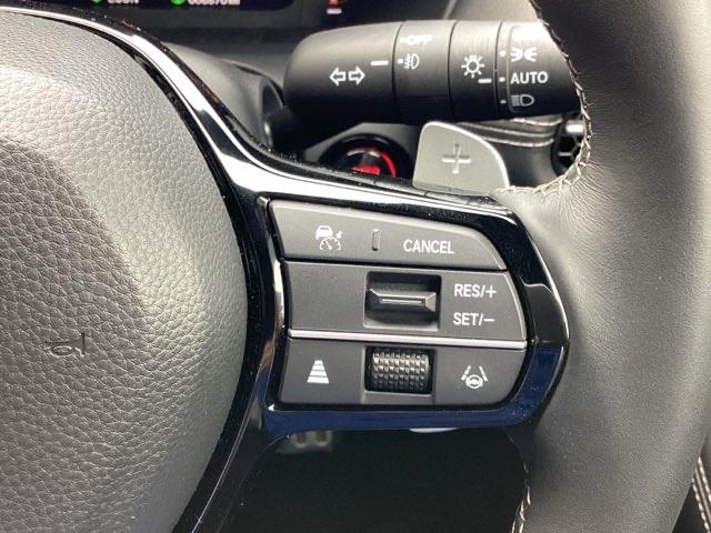 ＺＲ－Ｖ ｅ：ＨＥＶＺ特別仕様車ブラックスタイル　純正コネクトディスプレイオーディオ　パワーバックドア　マルチビュー　ＥＴＣ車載器　ＵＳＢ接続　ＬＥＤヘッドランプ　禁煙車　本革シート　オートクルーズコントロール　フルセグＴＶ　スマートキー　ＶＳＡ（32枚目）