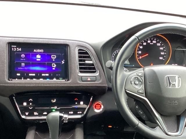 ヴェゼル ＲＳ・ホンダセンシング　純正メモリーナビＬＥＤライト　スマ－トキ－　ドライブレコーダー装着車　バックモニター　イモビ　シートヒータ　サイドＳＲＳ　フルオートエアコン　ＤＶＤ視聴可能　地デジ　ｉストップ　横滑り防止機能　ＡＢＳ（3枚目）