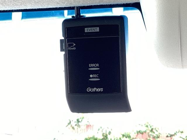 Ｎ－ＢＯＸ Ｇ・Ｌホンダセンシング　純正メモリーナビＬＥＤライト　前後ブレーキサポート　Ｗエアバック　バックモニター　スマートキー　盗難防止システム　横滑り防止機能　オートエアコン　ＥＴＣ　オートクルーズ　ドライブレコーダー　ＵＳＢ（13枚目）
