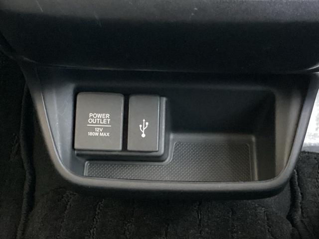 フリード＋ハイブリッド ハイブリッドＧブラックスタイル　純正メモリーナビＬＥＤライト　ＬＥＤヘッドランプ　盗難防止システム　コーナーセンサー　ドライブレコーダ　ワンオーナー　アイドリングストップ　衝突被害軽減システム　フルオートエアコン　Ｒカメラ　ＶＳＡ（28枚目）