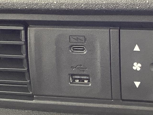 Ｎ－ＢＯＸカスタム コーディネートスタイル　純正コネクトナビＬＥＤライト　軽減ブレーキ　禁煙　ワンオーナー　シートヒータ　ＥＳＣ　Ｗパワスラ　クルーズコントロール　イモビライザー　地デジフルセグ　Ｐセンサー　Ｂカメラ　ＤＶＤ再生　ＥＴＣ　ＵＳＢ（35枚目）