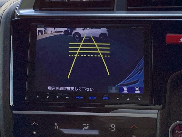 フィットハイブリッド Ｓパッケージ　ＥＴＣ／純正ナビ／バックモニター　点検記録簿　サイドエアバック　リアカメラ　ＶＳＡ　クルコン　地デジＴＶ　イモビライザー　パワーウィンドウ　スマキー　ＤＶＤ再生　ナビＴＶ　ＥＴＣ付　Ｗエアバック（12枚目）