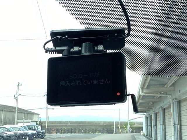 シエンタ ハイブリッドGクエロ メモリーナビ カーテンエアバッグ 地デジTV 盗難防止 横滑り防止 LEDライト ドライブレコーダー スマートキー ETC バックモニタ DVD オ-トエアコン エアバッグ 3列シート ナビ&TV(13枚目)
