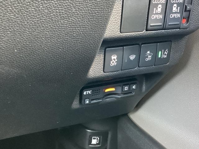 フリード Ｇ・ホンダセンシング　ＬＥＤヘッドライト＋アクティブコーナリングライト　ｉストップ　Ｗエアバッグ　パワーウィンドウ　アクティブクルーズコントロール　スマートキ　カーテンエアバッグ　カラーバックモニター　整備点検記録簿（13枚目）