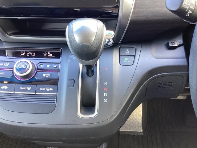 フリード Ｇ・ホンダセンシング　ＬＥＤヘッドライト＋アクティブコーナリングライト　ｉストップ　Ｗエアバッグ　パワーウィンドウ　アクティブクルーズコントロール　スマートキ　カーテンエアバッグ　カラーバックモニター　整備点検記録簿（15枚目）